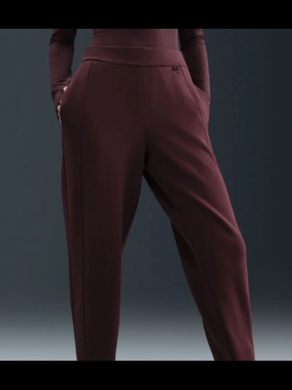 NWT Nike Women's 24.7 ImpossiblySoft Mid-Rise Joggers Sz Small